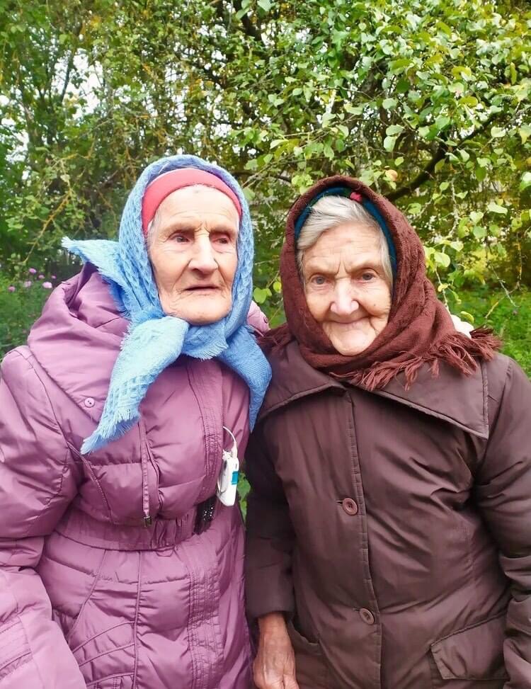 Бабушка Юля с сестрой в Белоруссии. 2019 г..JPG